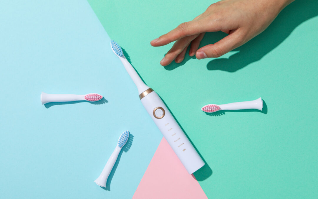 Rewolucja w higienie jamy ustnej – jak nowoczesne technologie zmieniają codzienną pielęgnację zębów?